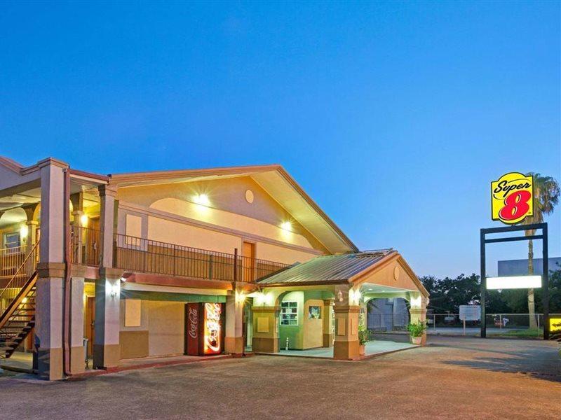 Super 8 By Wyndham Tx/texas Area La Marque