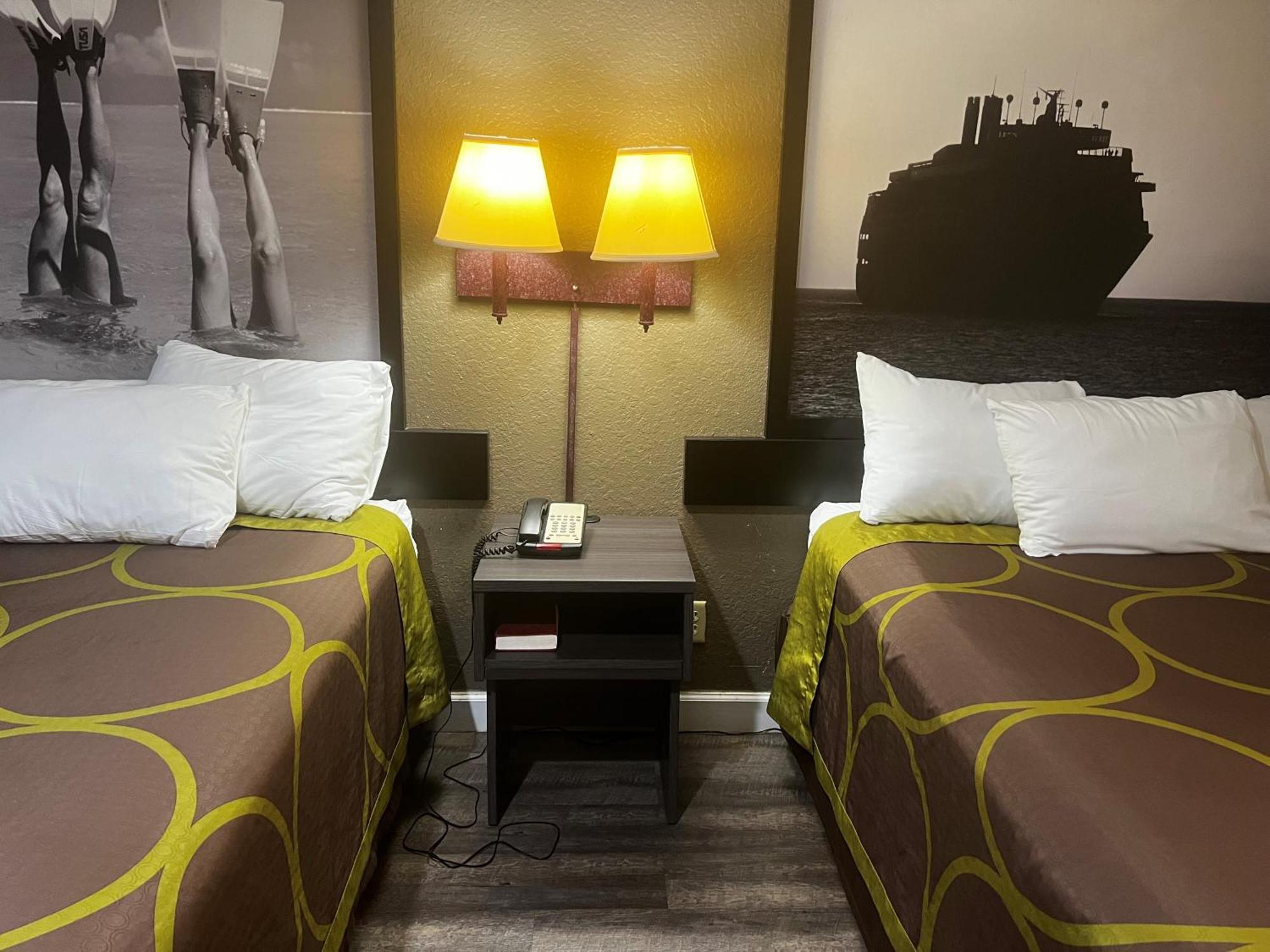 Hotel Super 8 By Wyndham Tx/texas Area