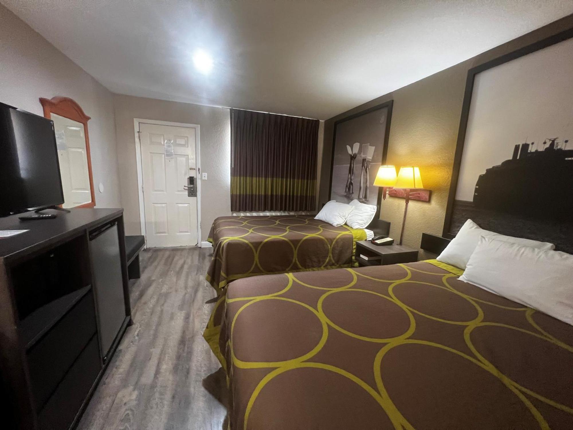 Super 8 By Wyndham Tx/texas Area La Marque