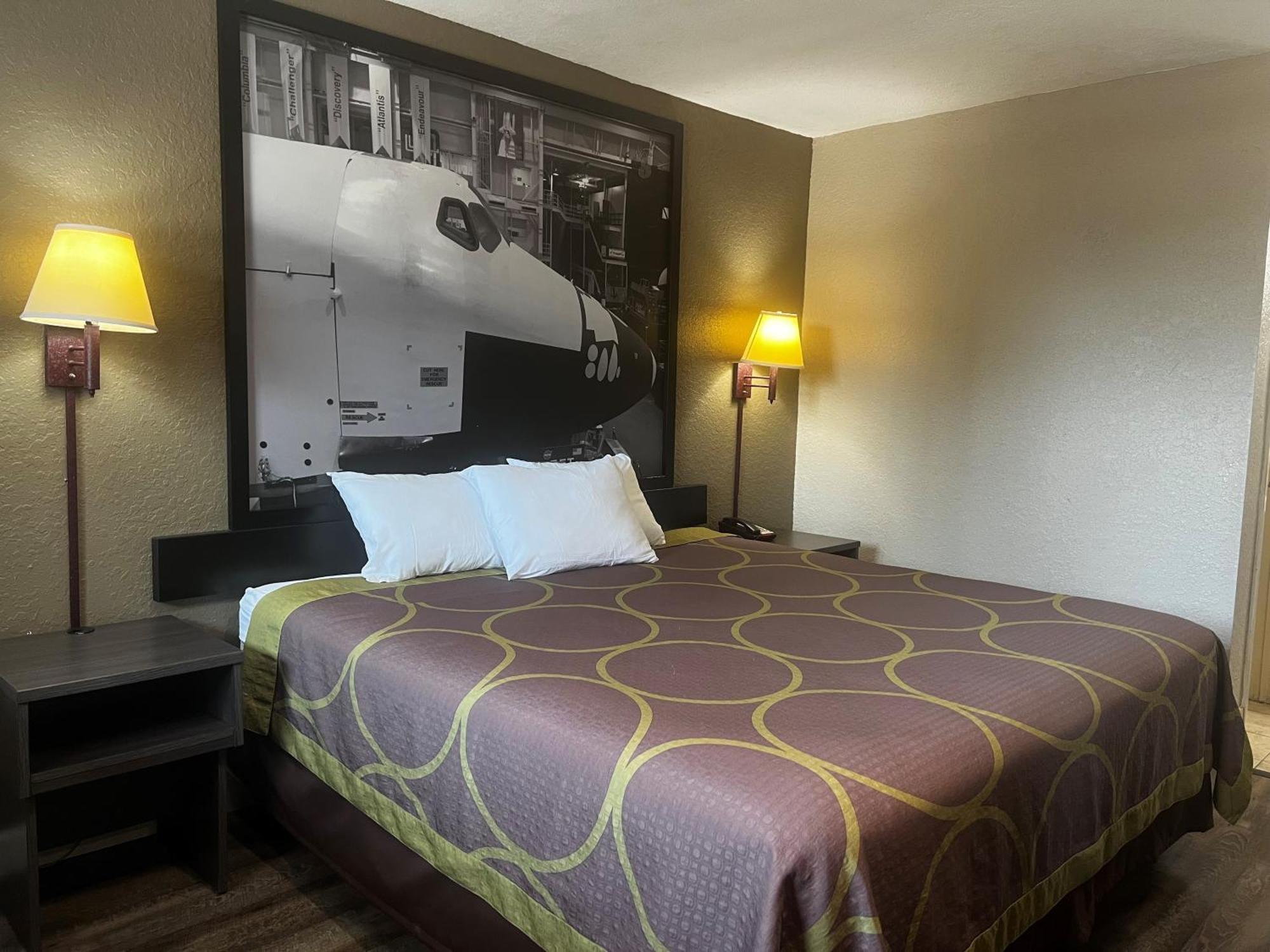 Super 8 By Wyndham Tx/texas Area