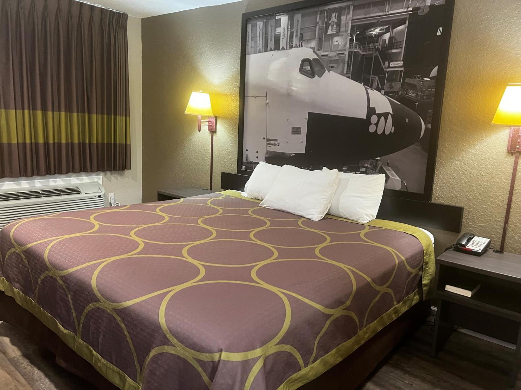 Super 8 By Wyndham Tx/texas Area Hotel
