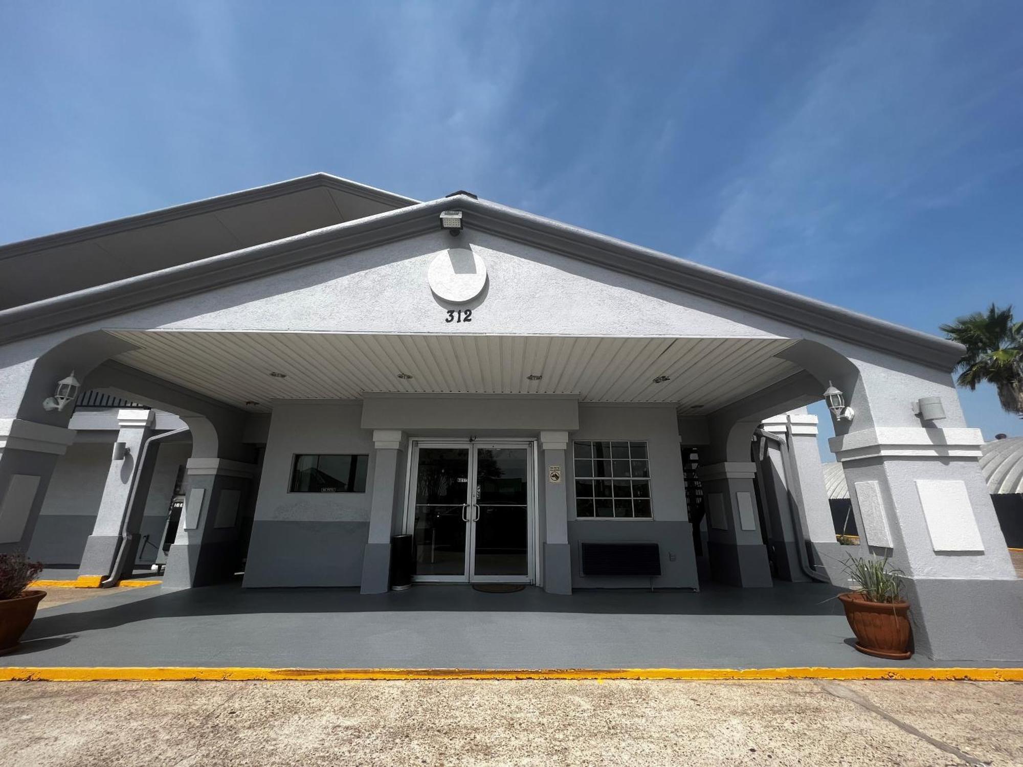 Super 8 By Wyndham Tx/texas Area La Marque